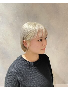 フェイス 石川町 (FACE) ホワイトブロンド/ブリーチ抜きっぱなし/ハイトーンカラー