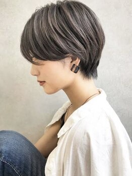 アトラス(ATLAS)の写真/ショートヘアはフォルムが命！手グシでキマるのに360°どこからどこから見ても美しいシルエットへ♪