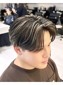 ツーブロック刈り上げハイライトセンターパート/メッシュ