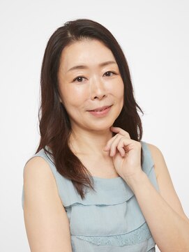 ブロッサム プロデュースド バイ エガオ(Blossom PRODUCED by EGAO) 50代に人気◎明るい印象に！大人の軽やかロングヘア
