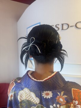 ブラウ ネイル パーティー(Blau Nail Party) カチモリヘア  シルバーリボン