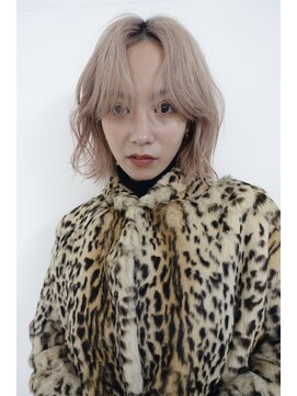 オン(ON) 【ON】ハイトーン　× ボブヘア