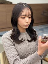 ミリ(mm)&nbsp;ナチュラルな大人かわいい！くびれミディアムヘア！