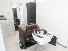 Sunkissed beauty studio 千葉/千葉中央の雰囲気(その場でシャンプーが受けれるセット面で移動がありません!)