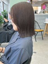 ヒビヲ(HIBIO)&nbsp;タッセルボブ切りっぱなしボブ外ハネボブベージュダブルカラー