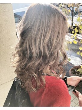 エルフ(elf) 透明感アッシュベージュ