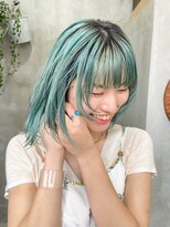 トゥコ(tuco)&nbsp;シアンブルー　水色カラー　グラデーション  ミディアムウルフ