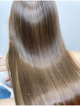 リグフクオカ(L.I.G fukuoka) くびれヘア/髪質改善/縮毛矯正/レイヤーカット/韓国/顔周り/天神