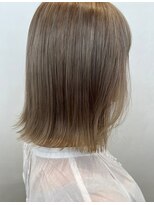 バズ(BUZZ) ボブ×ミルクティーベージュ