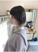 コントラスト裾カラー