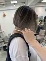 イェッカ パビル(YECCA pabil)&nbsp;プリンが気にならないバレイヤージュ（ブリーチ1回）