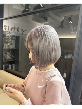 エイト 池袋店(EIGHT ikebukuro) ホワイトベージュ