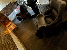 落ち着いた空間の中で、リラックスしながら美髪を実現♪