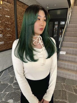 ヨロ(YORO) 【新潟/古町】グリーンカラー ロングレイヤー