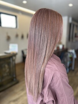 ホットリップ(Hot Lip) 透け感抜群のピンクラベンダーカラー