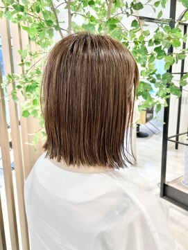 ヨール(YOL) 大人可愛いショート/小顔/ハイライト/白髪ぼかし/30代/40代