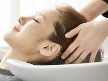 リリー(Lily)の写真/じっくり丁寧に頭のコリをほぐし、とろけるような時間をお届け◇9種の天然アロマオイルの香りをご用意。