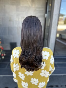 メゾン アヴァロ(Maison Avallo) くすみ大人のグレージュカラー