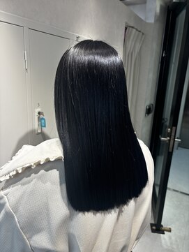 ユアーズヘア 東新宿店(youres hair) 【髪質改善×縮毛矯正】ツヤ感たっぷりの仕上がり