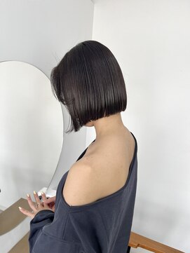 イルム(illmu) ぱつボブ