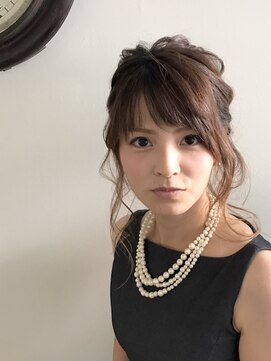 アゴーグ(agog) アシメントリーヘアセット☆