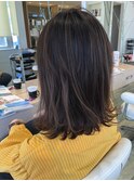 グレージュカラーのボブ