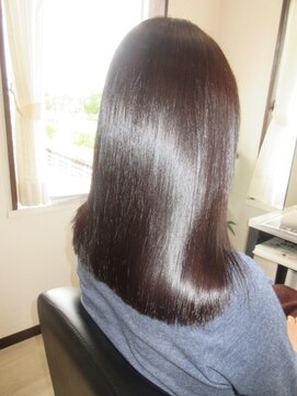 コア フィール ア デイ(COIFFURE A DAY) 【M3D見附今町】サラサラ艶ロング