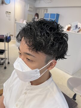 シアン(CYAN) 【メンズショートツイストスパイラルパーマ】中野れお