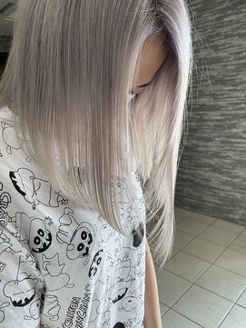 エモーション(emotion) ホワイトカラー