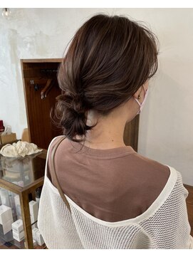 スロウ(sloe) グレージュ ゆるアレンジ