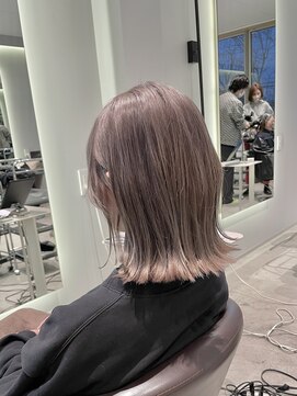 ケリーアン 太田(kelly.un) 1ブリーチで作る切りっぱなしラベンダーベージュ群馬太田ボブ