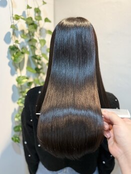 アイノアヌエール 代々木店(AInoa Nouer)の写真/髪の内部からしっかり栄養補給して、思わず触りたくなる美髪へ♪