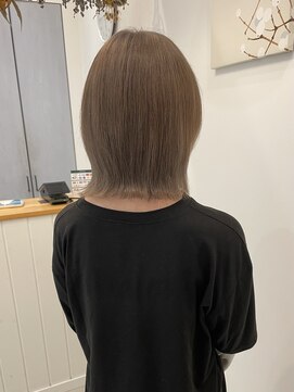 ナギ 栃木(nagi) ブリーチベースのミルクティー