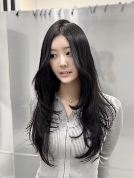 ロムーク 表参道(LOMKH) ロングレイヤーミディアムレイヤー顔周りオリーブベージュ小顔