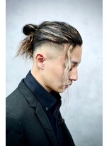 クロム トウキョウ ザ バーバーアルト 神保町店(CHROM TOKYO the Barber ALT)&nbsp;【ALT　神保町】スキンフェードマンバンｘメッシュ