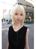 ホワイトブロンドレイヤーショート