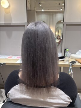 エイト オカチ 上野御徒町店(EIGHT okachi) シルバーグレー