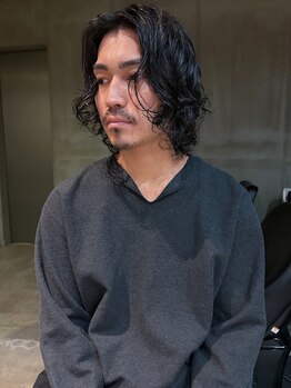 シーン(SINN.)の写真/圧倒的なカット技術×ハイセンスなメンズStylist所属!ON/OFF切り替え可能“メンズスタイル”