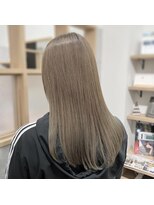 ロッカヘアエジェ(ROCCA hair eje.) デザインカラー透明感グレージュロング