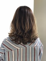 プールトワ(pour toi)&nbsp;動きのあるグラデーションカラー