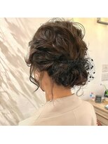 マウロア(MAULOA)&nbsp;“お呼ばれアレンジ　くびれミディ　ゆるっと纏め髪”中西英美子