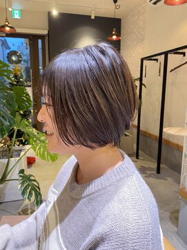 ヘア サロン ルート 幕張(Hair Salon ROUTE) 《大人可愛い》小顔前下がり丸みショートボブ [ROUTE幕張店]