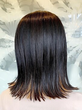 エディット アンド 緑地(Edit&) 個性派ボブスタイル