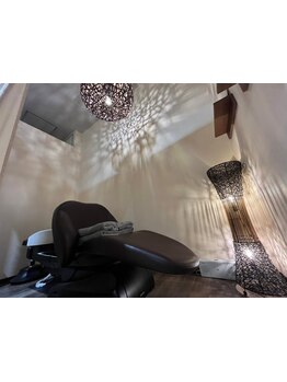 個室で行う贅沢ヘッドスパ。日々の疲れを癒し、貴方だけの優雅で上質なひと時をお楽しみください[秦野]