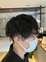 エヌプラス(N+)&nbsp;刈り上げセンターパートサーフカールブルーブラッフェザーパーマ