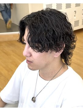 ビカム 名駅(become) メンズ波巻きウルフセンターパートコンマバングスパイラルパーマ