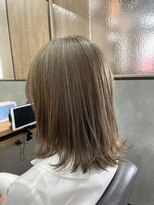 カイノ なんばエキカン店(KAINO)&nbsp;透明感ベージュの大人ミディ