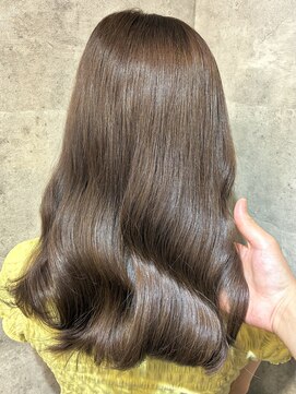 キャラ シャローネ 池袋(Chara Chalone) ワンホンヘア/ナチュラルグレー【池袋東口/岸雄一】