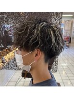 ラ ポルト ドゥ サワ(La Porte de SAWA) 長野市美容室/波巻きツイスパverハイライト