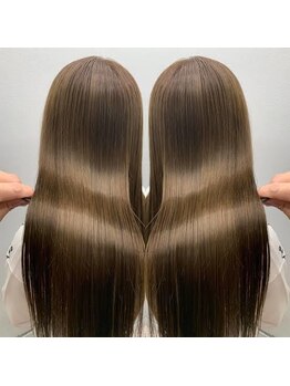 ルーム 四日市店(room)の写真/トレンドカラーで魅せる“透明感×艶”のある髪。周りと差がつくカラーであなただけの理想の色味へ♪